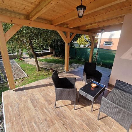 Pipacs Apartmanház Harkány Exterior foto