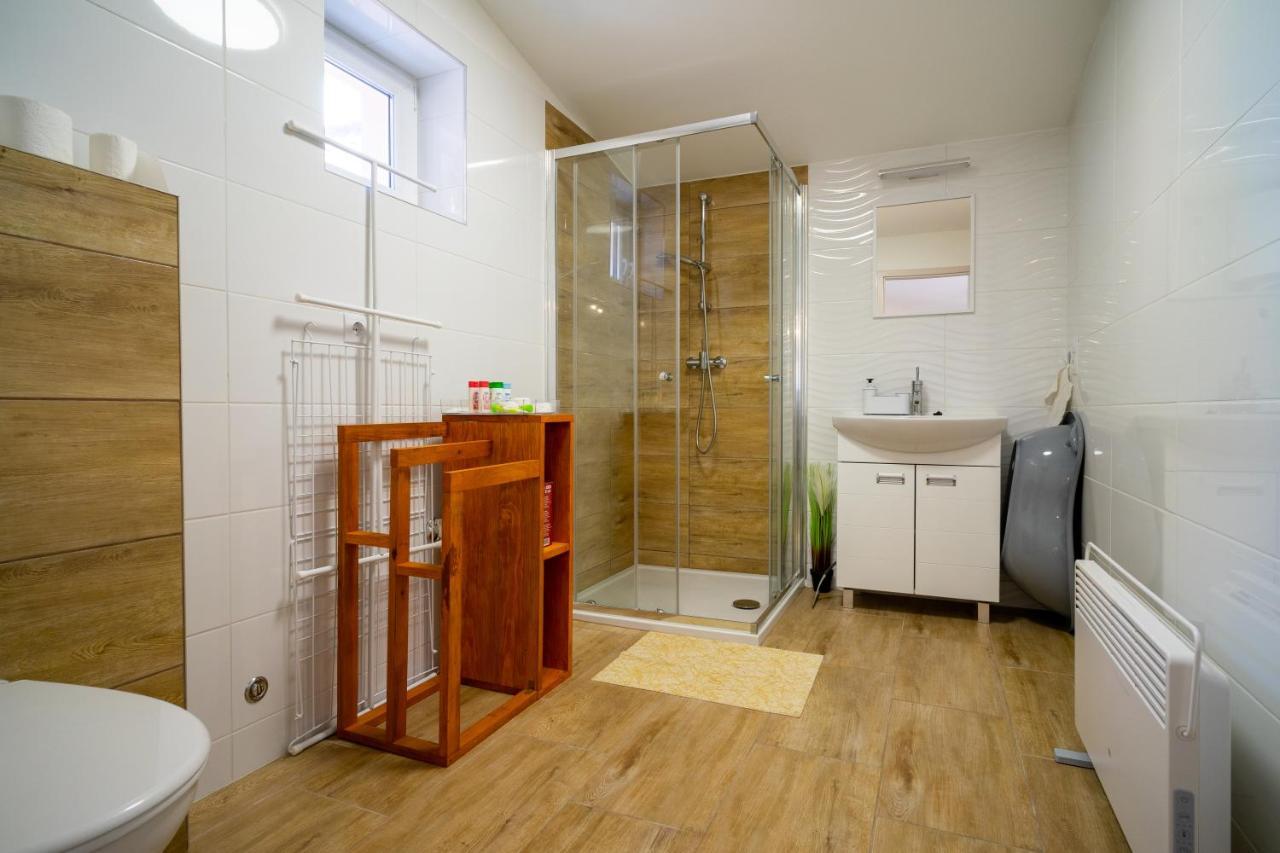 Pipacs Apartmanház Harkány Exterior foto
